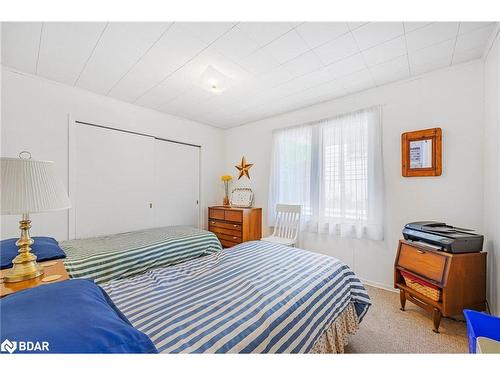 1125 Woodland Drive, Oro-Medonte, ON - Indoor Photo Showing Bedroom