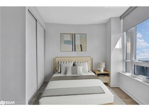 3205-36 Park Lawn Road Road, Toronto, ON - Indoor Photo Showing Bedroom