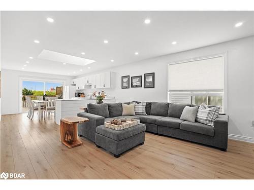 105 Wessenger Drive, Barrie, ON - Indoor Photo Showing Living Room