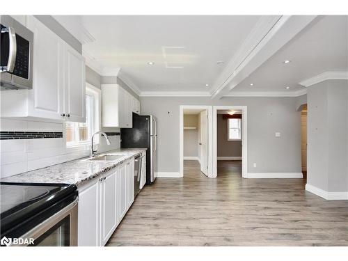 419 Forest Avenue S, Orillia, ON - Indoor Photo Showing Kitchen