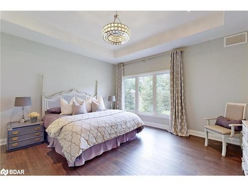 34 Georgian Grande Drive, Oro-Medonte, ON - Indoor Photo Showing Bedroom