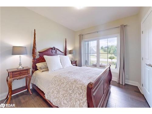 34 Georgian Grande Drive, Oro-Medonte, ON - Indoor Photo Showing Bedroom