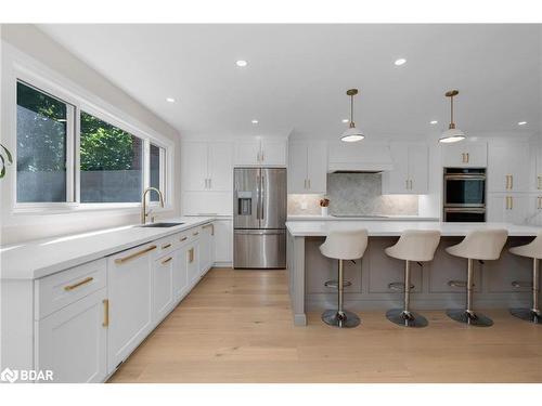 65 Shanty Bay Road, Barrie, ON - Indoor Photo Showing Kitchen With Upgraded Kitchen