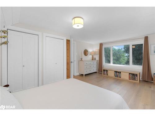 65 Shanty Bay Road, Barrie, ON - Indoor Photo Showing Bedroom