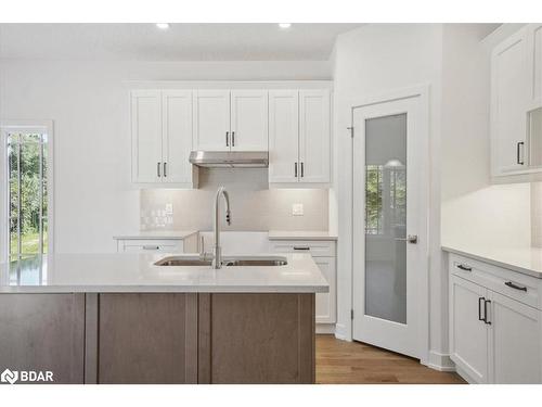 154 Plewes Drive, Collingwood, ON - Indoor Photo Showing Kitchen