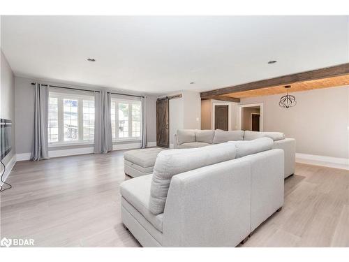 1 Pine Spring, Barrie, ON - Indoor Photo Showing Living Room