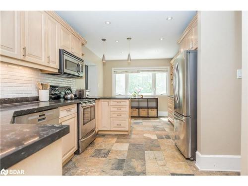 1 Pine Spring, Barrie, ON - Indoor Photo Showing Kitchen With Upgraded Kitchen