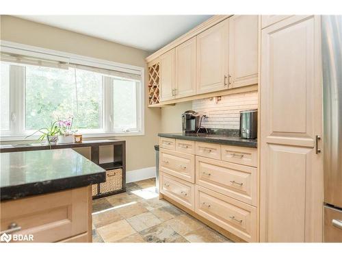 1 Pine Spring, Barrie, ON - Indoor Photo Showing Kitchen