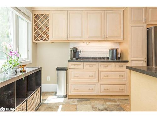 1 Pine Spring, Barrie, ON - Indoor Photo Showing Kitchen