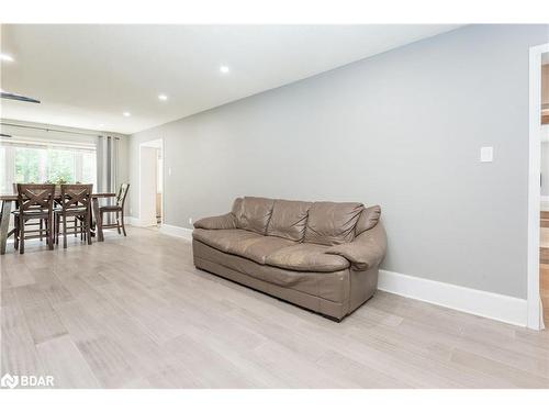 1 Pine Spring, Barrie, ON - Indoor Photo Showing Living Room