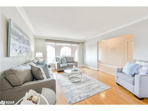 107 Linkdale Road, Brampton, ON - Indoor Photo Showing Living Room