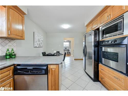 107 Linkdale Road, Brampton, ON - Indoor Photo Showing Kitchen