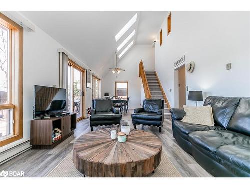 176 Farlain Lake Road E, Tiny, ON - Indoor Photo Showing Living Room