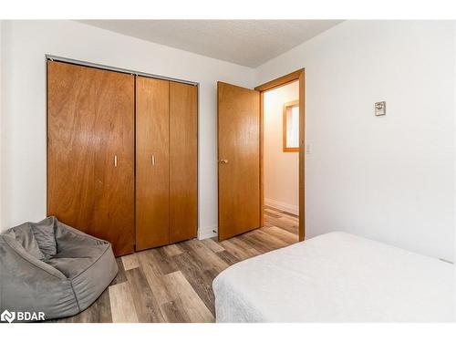 176 Farlain Lake Road E, Tiny, ON - Indoor Photo Showing Bedroom