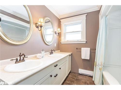 54 Nelson Street W, Alliston, ON - Indoor Photo Showing Bathroom