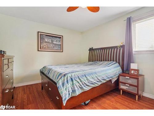 23 Metcalf Crescent, New Tecumseth, ON - Indoor Photo Showing Bedroom