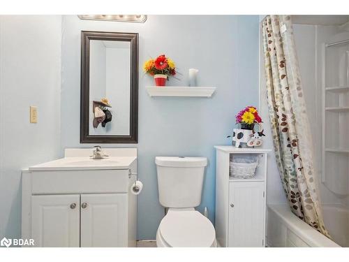 23 Metcalf Crescent, New Tecumseth, ON - Indoor Photo Showing Bathroom