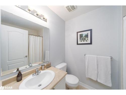 209 Harvie Road, Barrie, ON - Indoor Photo Showing Bathroom