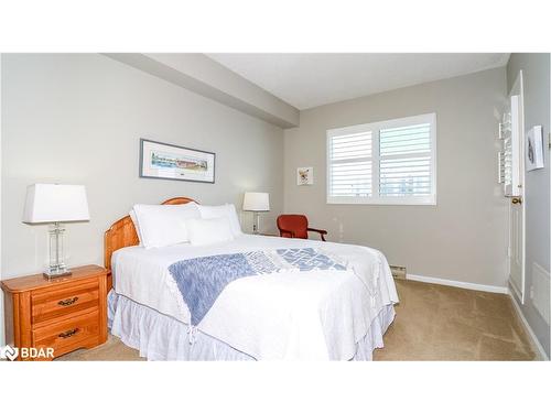 1603-75 Ellen Street, Barrie, ON - Indoor Photo Showing Bedroom