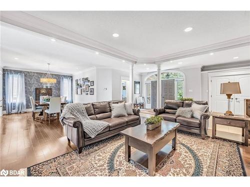 175 Shanty Bay Road, Barrie, ON - Indoor Photo Showing Living Room