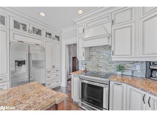 175 Shanty Bay Road, Barrie, ON - Indoor Photo Showing Kitchen With Upgraded Kitchen