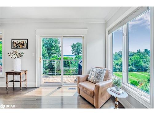 175 Shanty Bay Road, Barrie, ON - Indoor Photo Showing Living Room