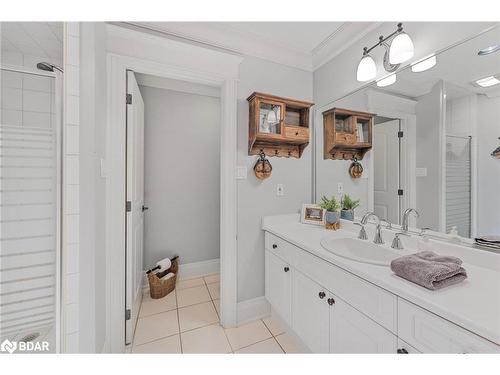 175 Shanty Bay Road, Barrie, ON - Indoor Photo Showing Bathroom