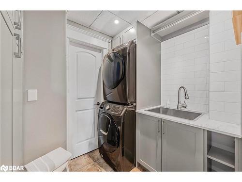 175 Shanty Bay Road, Barrie, ON - Indoor Photo Showing Laundry Room