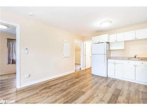 54 Nelson Street W, Alliston, ON - Indoor Photo Showing Kitchen