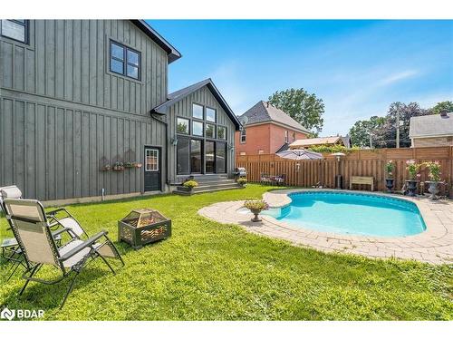 54 Nelson Street W, Alliston, ON - Outdoor With In Ground Pool