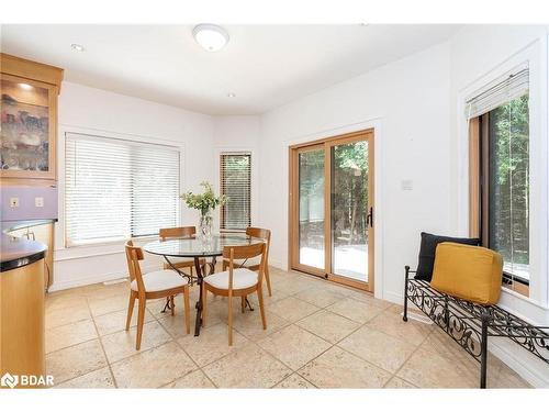 18 Red Oak Crescent, Oro-Medonte, ON - Indoor Photo Showing Dining Room