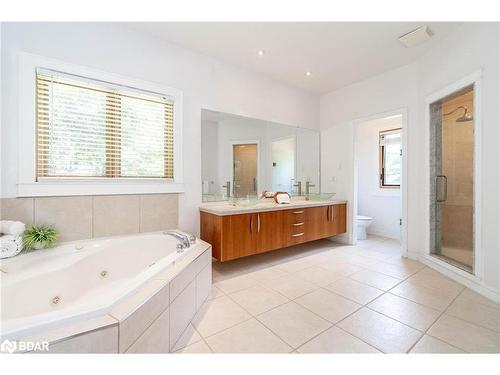 18 Red Oak Crescent, Oro-Medonte, ON - Indoor Photo Showing Bathroom