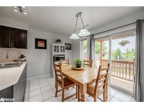 4 Whispering Pine Place, Barrie, ON - Indoor Photo Showing Dining Room