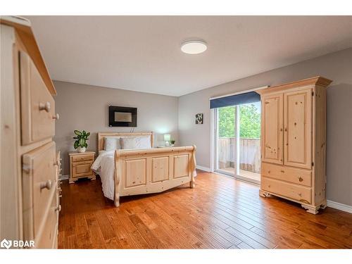 4 Whispering Pine Place, Barrie, ON - Indoor Photo Showing Bedroom