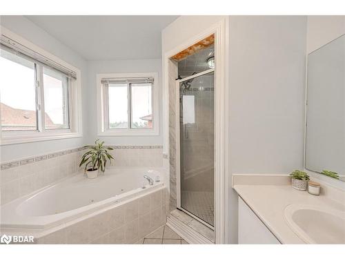 4 Whispering Pine Place, Barrie, ON - Indoor Photo Showing Bathroom