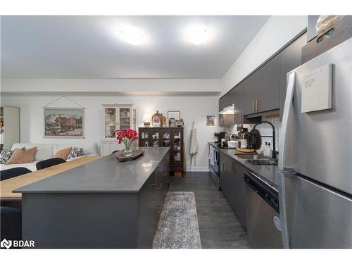 103-8 Culinary Lane, Barrie, ON - Indoor Photo Showing Kitchen