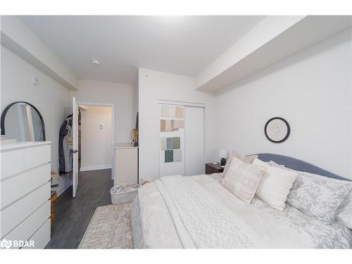 103-8 Culinary Lane, Barrie, ON - Indoor Photo Showing Bedroom