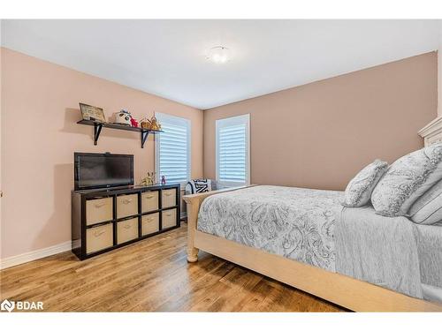 40 Cayton Crescent, Bradford, ON - Indoor Photo Showing Bedroom