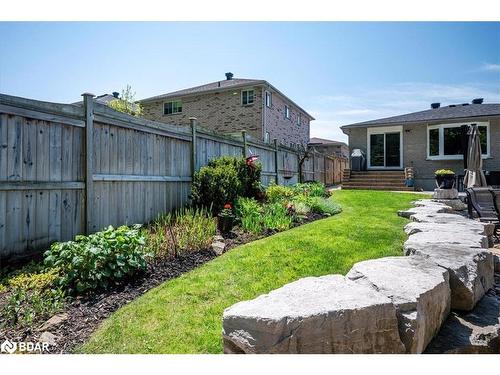 104 Crompton Drive, Barrie, ON - Outdoor