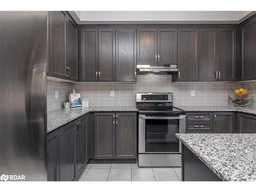 2061 Webster Boulevard Boulevard, Innisfil, ON - Indoor Photo Showing Kitchen With Upgraded Kitchen