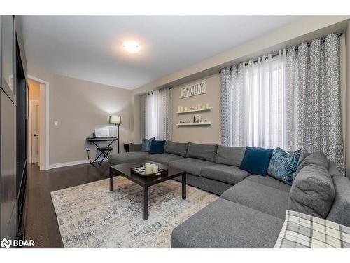 2061 Webster Boulevard Boulevard, Innisfil, ON - Indoor Photo Showing Living Room