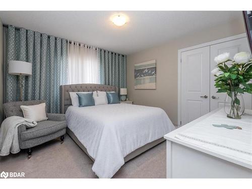 2061 Webster Boulevard Boulevard, Innisfil, ON - Indoor Photo Showing Bedroom