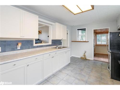 345 East Street, Orillia, ON - Indoor Photo Showing Kitchen