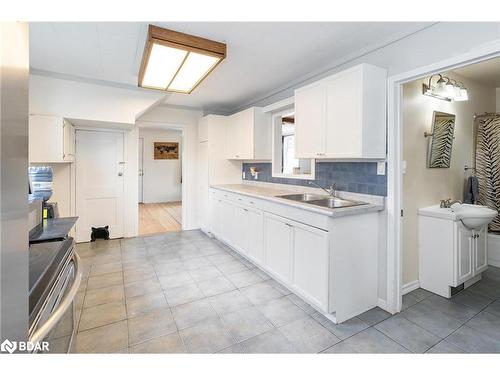 345 East Street, Orillia, ON - Indoor Photo Showing Kitchen With Double Sink