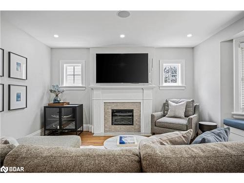 3 St Vincent Square, Barrie, ON - Indoor Photo Showing Living Room With Fireplace