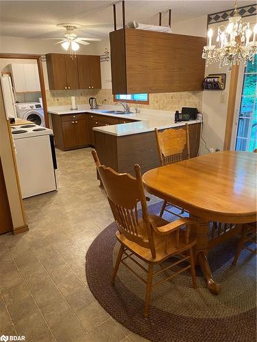 369 Indian Trail, Huntsville, ON - Indoor Photo Showing Dining Room