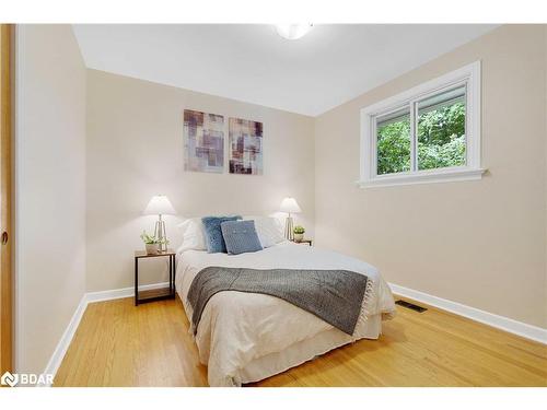 23 Alexander Avenue, Barrie, ON - Indoor Photo Showing Bedroom