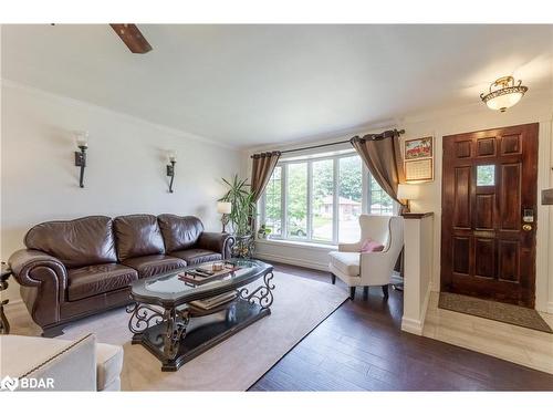 259 Clarke Drive, Peterborough, ON - Indoor Photo Showing Living Room