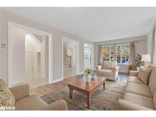 20 Cranberry Lane, Barrie, ON - Indoor Photo Showing Living Room