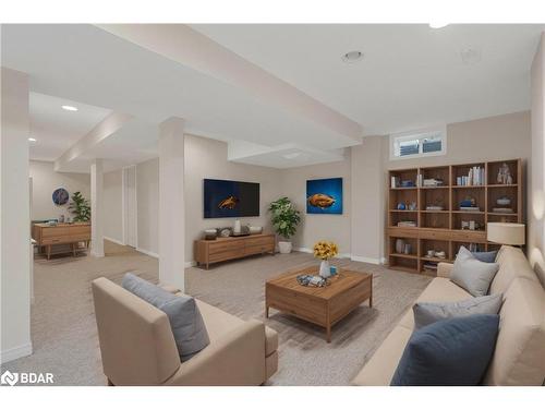 20 Cranberry Lane, Barrie, ON - Indoor Photo Showing Living Room